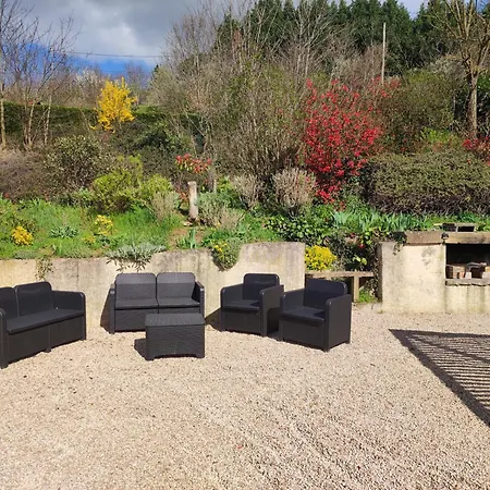 Les Gouttes 度假居 Courzieu