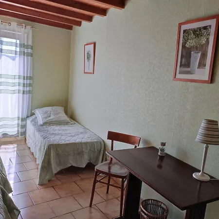 Holiday home Les Gouttes *